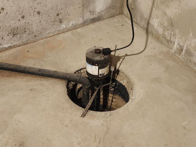 9039 E Skinner St, Wichita, KS 67207