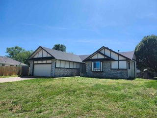 9039 E Skinner St, Wichita, KS 67207