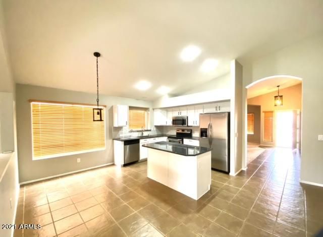 29946 N SEDONA Place, San Tan Valley, AZ 85143