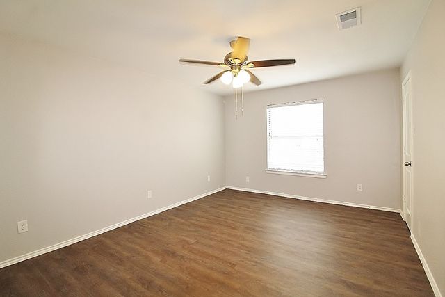 6620 S Creek Drive, Fort Worth, TX 76133