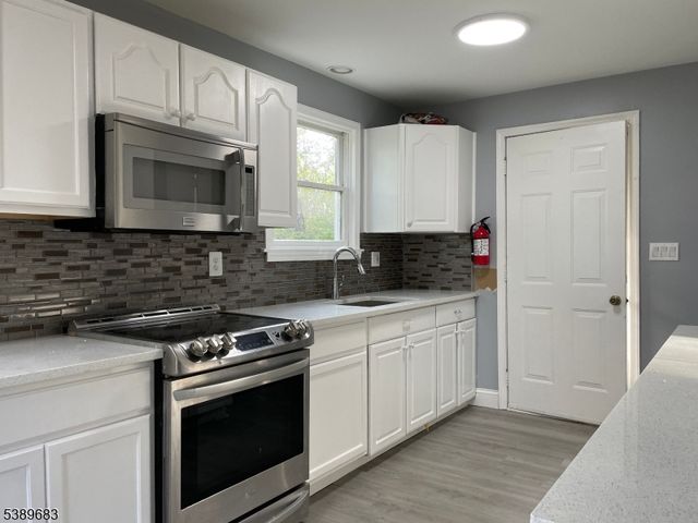 230 Main St, Andover Boro, NJ 07821