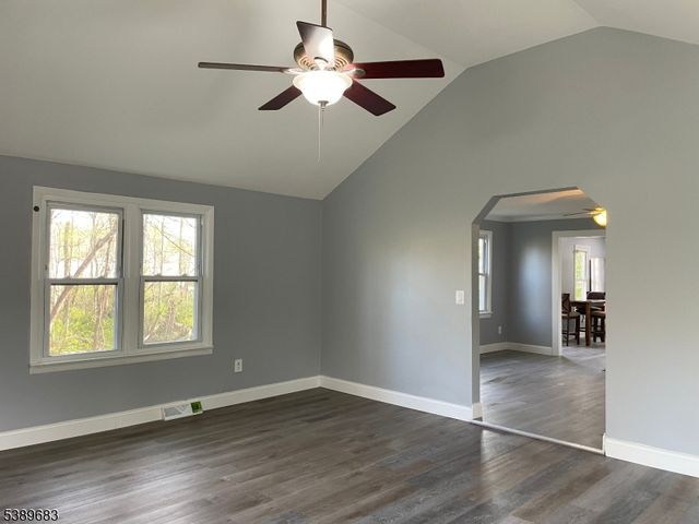 230 Main St, Andover Boro, NJ 07821