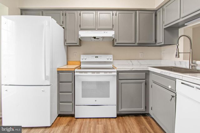 549 DAHLGREEN RD, Glen Burnie, MD 21061