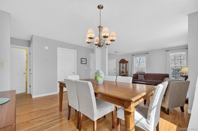 5 Sheldon Glen, Poughquag, NY 12570