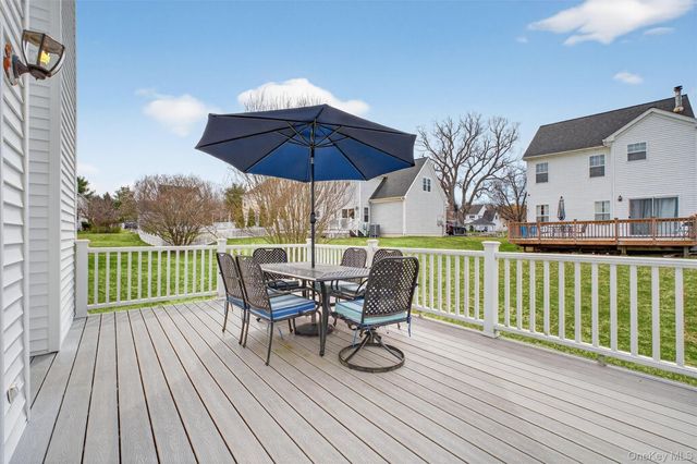5 Sheldon Glen, Poughquag, NY 12570