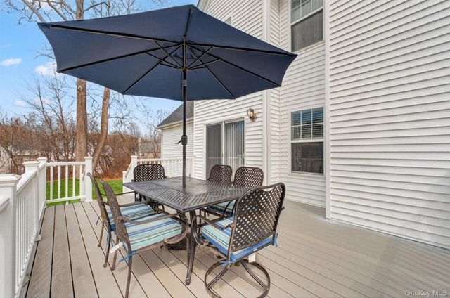 5 Sheldon Glen, Poughquag, NY 12570