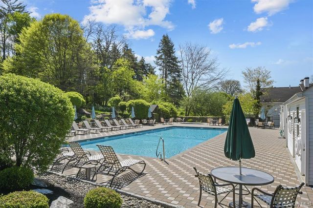 5 Sheldon Glen, Poughquag, NY 12570