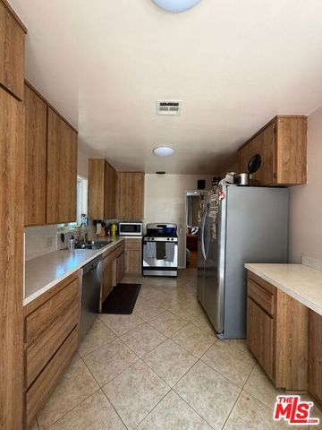 3283 Kelton Avenue, Los Angeles, CA 90034