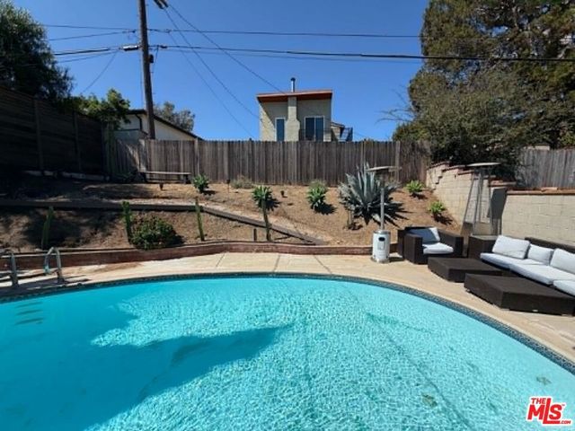 3283 Kelton Avenue, Los Angeles, CA 90034