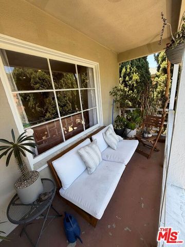 3283 Kelton Avenue, Los Angeles, CA 90034