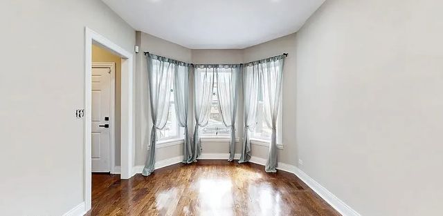 6640 S CHAMPLAIN Avenue, Chicago, IL 60637