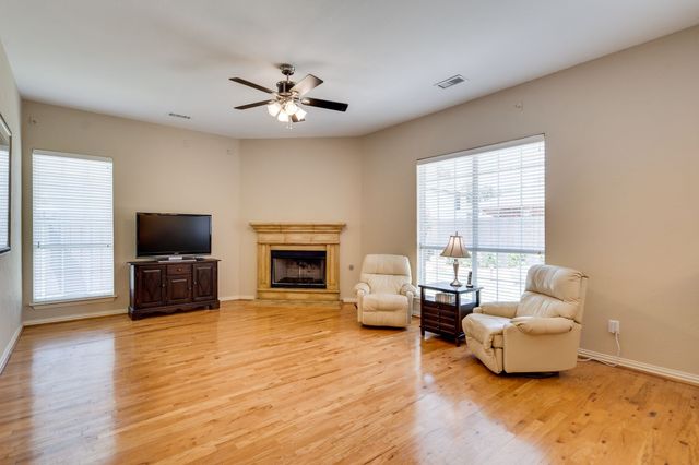 4403 Grassy Glen Drive, Corinth, TX 76208