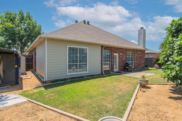 4403 Grassy Glen Drive, Corinth, TX 76208
