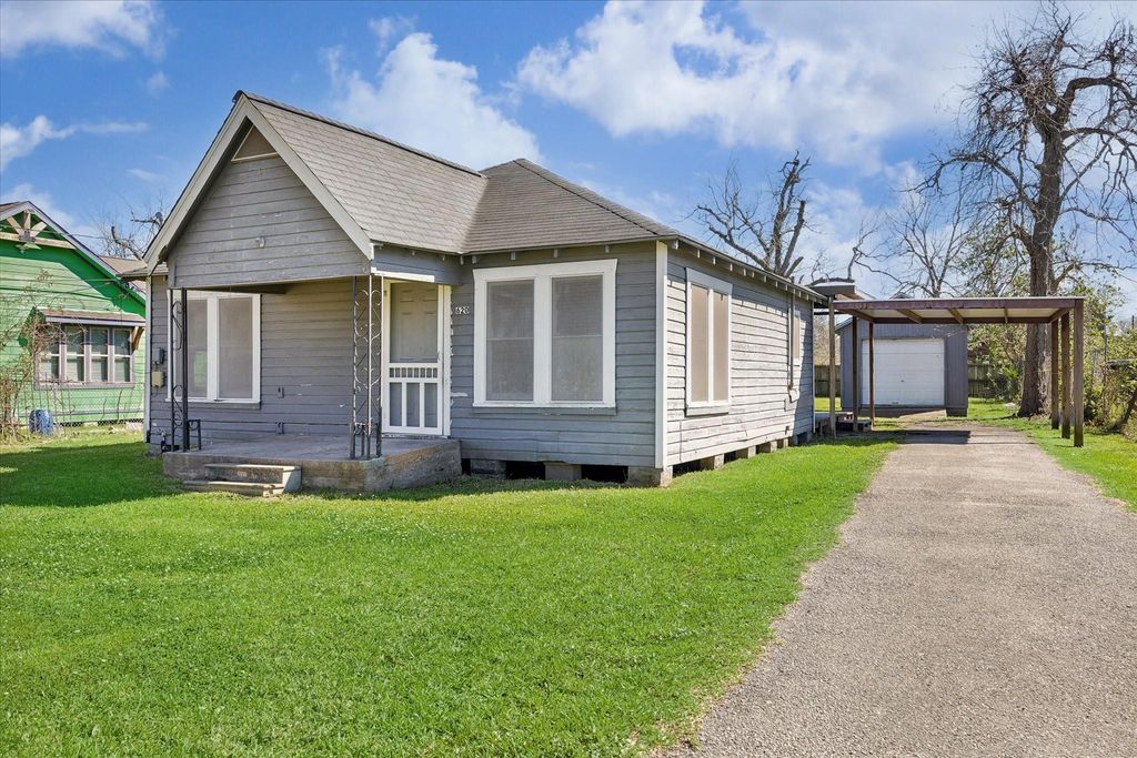 620 Apache Street, Houston, TX 77022