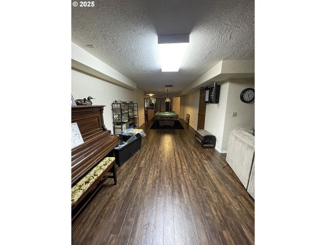 735 Sw MILL St, Sheridan, OR 97378