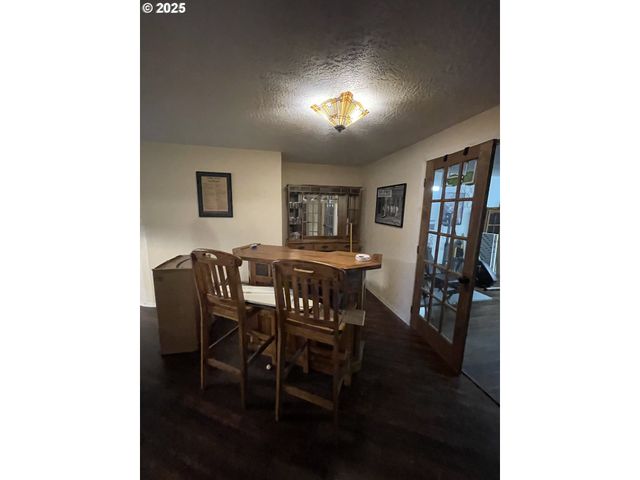 735 Sw MILL St, Sheridan, OR 97378