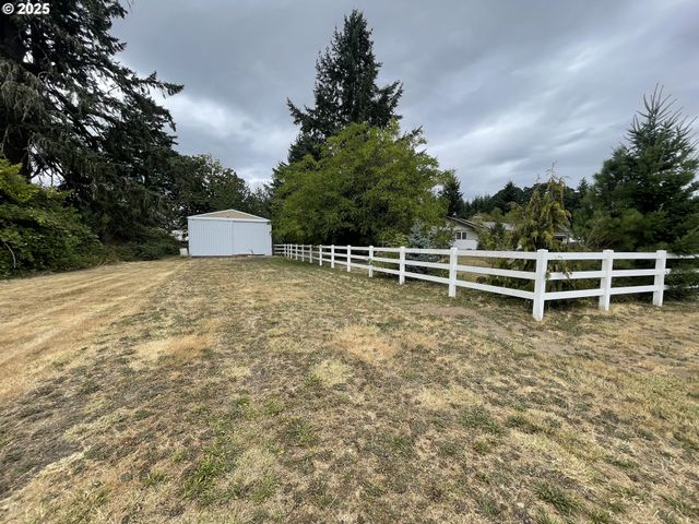 735 Sw MILL St, Sheridan, OR 97378