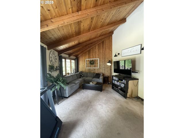 735 Sw MILL St, Sheridan, OR 97378