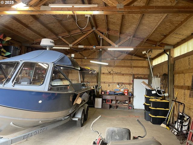 735 Sw MILL St, Sheridan, OR 97378