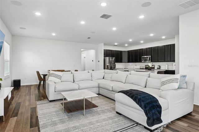 11225 JUNE BRIAR LOOP, San Antonio, FL 33576