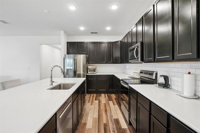 11225 JUNE BRIAR LOOP, San Antonio, FL 33576