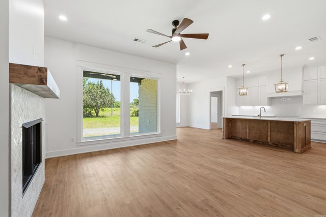 39 Church Circle, Greenbrier, AR 72058