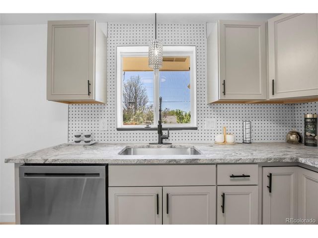 10018 W 60th Ave, Arvada, CO 80004