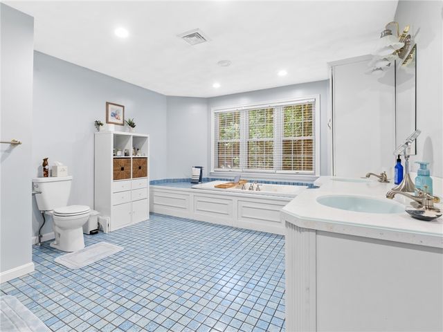 2 Medinah Drive, West Warwick, RI 02893