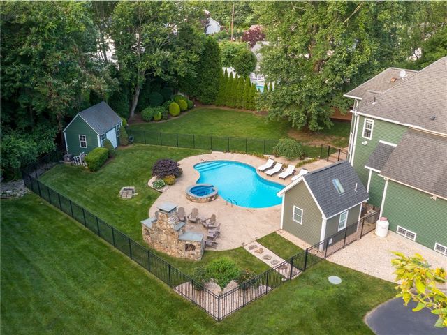 2 Medinah Drive, West Warwick, RI 02893