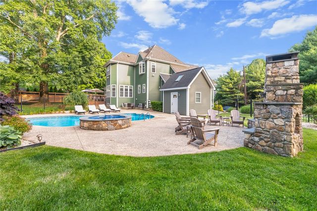 2 Medinah Drive, West Warwick, RI 02893