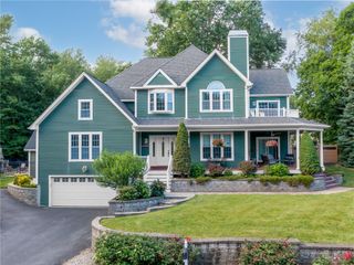 2 Medinah Drive, West Warwick, RI 02893