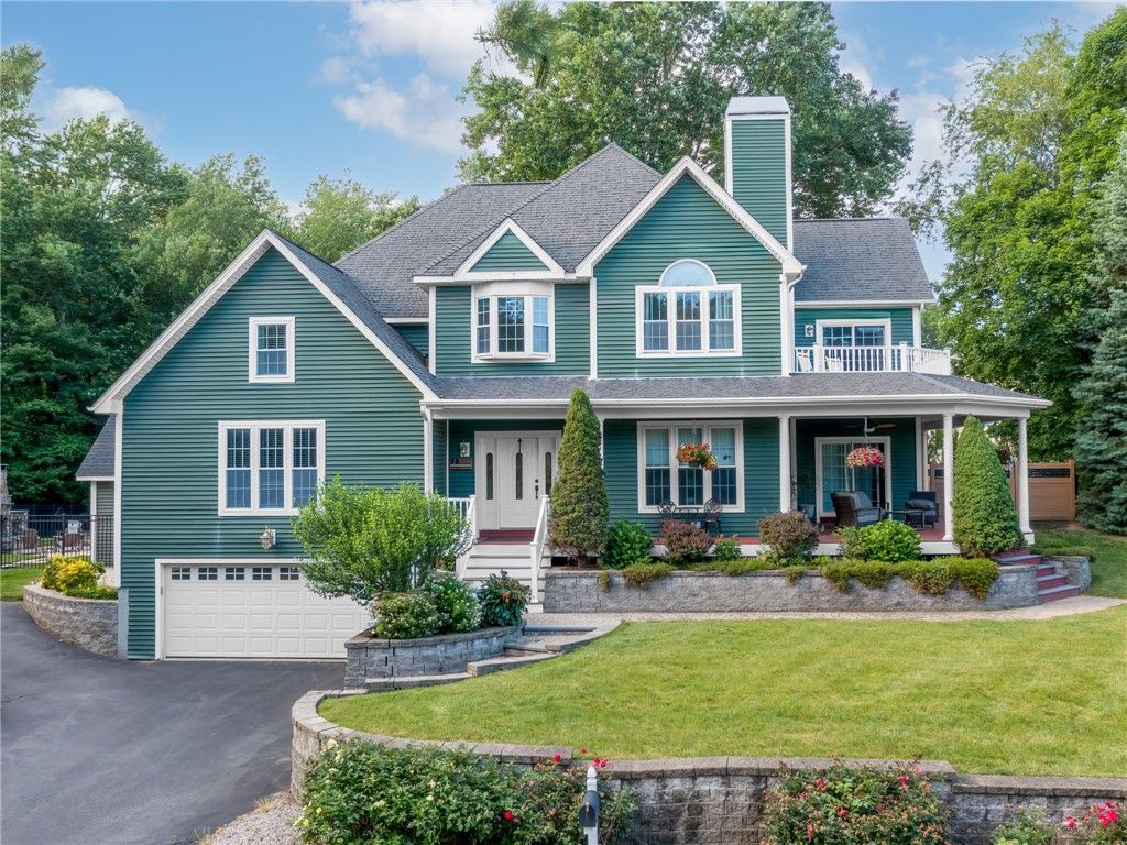 2 Medinah Drive, West Warwick, RI 02893