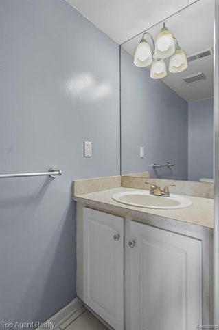 29378 Maurice Court, New Baltimore, MI 48047