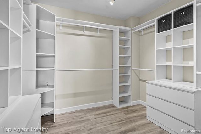 29378 Maurice Court, New Baltimore, MI 48047