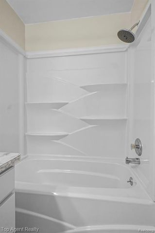 29378 Maurice Court, New Baltimore, MI 48047