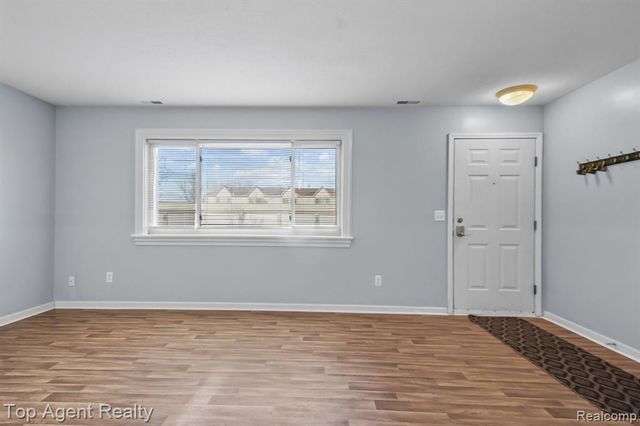 29378 Maurice Court, New Baltimore, MI 48047