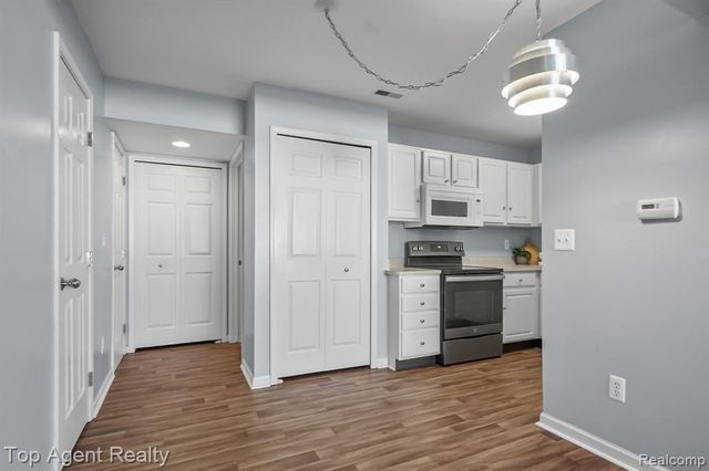 29378 Maurice Court, New Baltimore, MI 48047