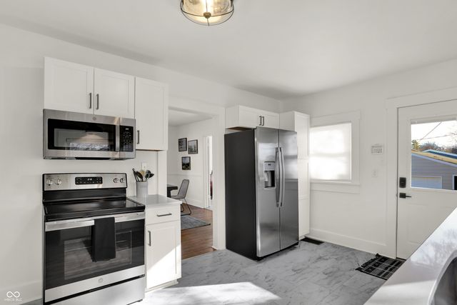 121 Penn Street, Westfield, IN 46074