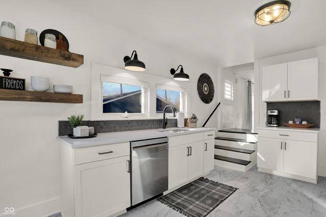 121 Penn Street, Westfield, IN 46074