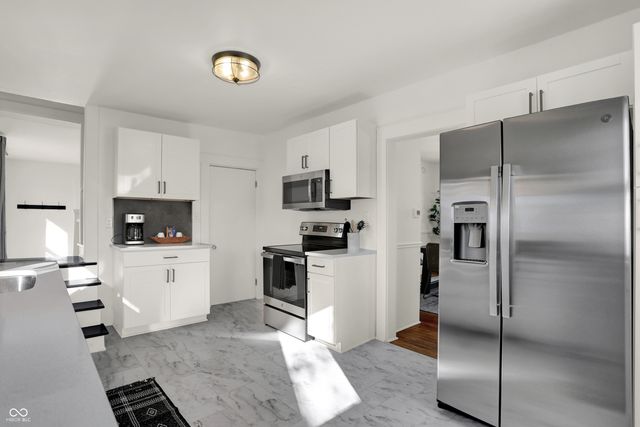 121 Penn Street, Westfield, IN 46074