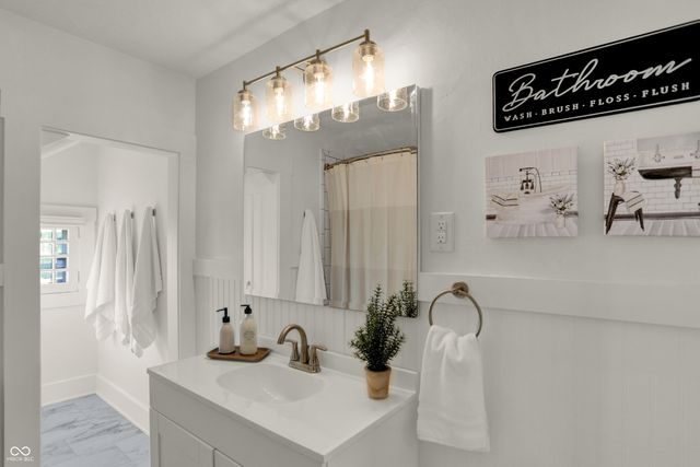 121 Penn Street, Westfield, IN 46074