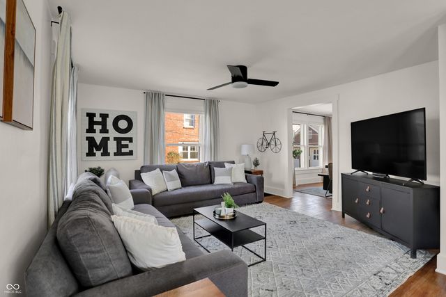 121 Penn Street, Westfield, IN 46074