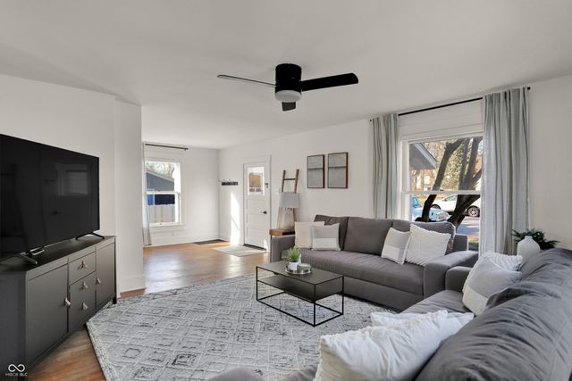 121 Penn Street, Westfield, IN 46074