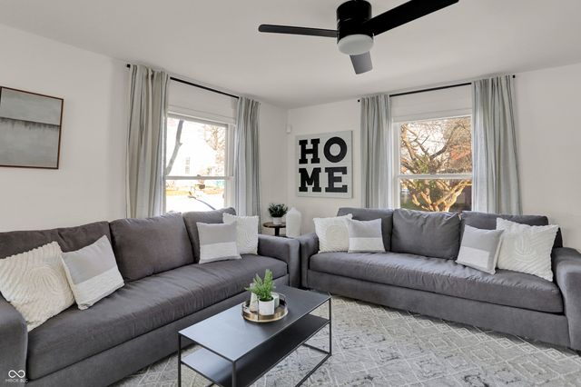 121 Penn Street, Westfield, IN 46074