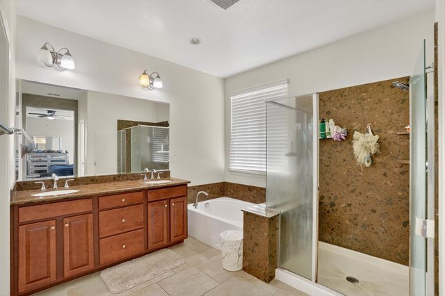 7434 Thorndale Way, Sacramento, CA 95829