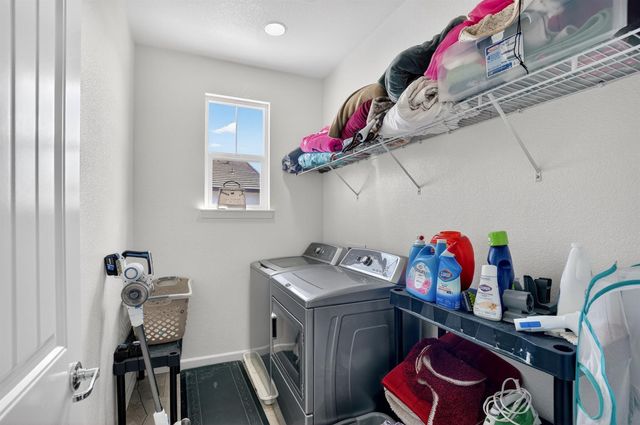 7434 Thorndale Way, Sacramento, CA 95829