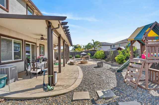 7434 Thorndale Way, Sacramento, CA 95829