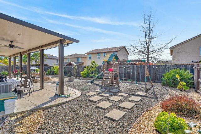 7434 Thorndale Way, Sacramento, CA 95829