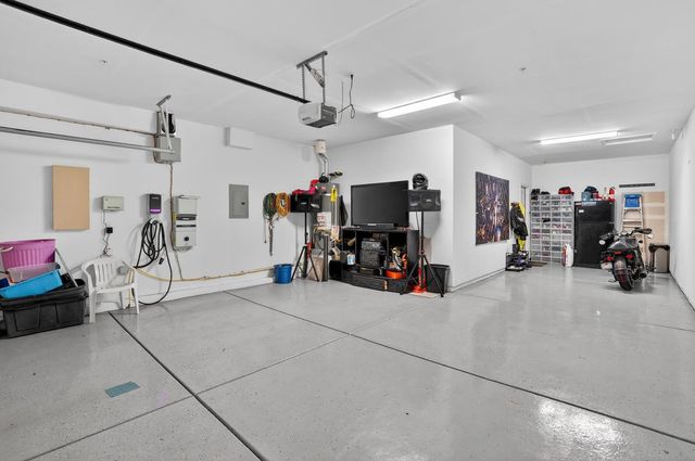 7434 Thorndale Way, Sacramento, CA 95829