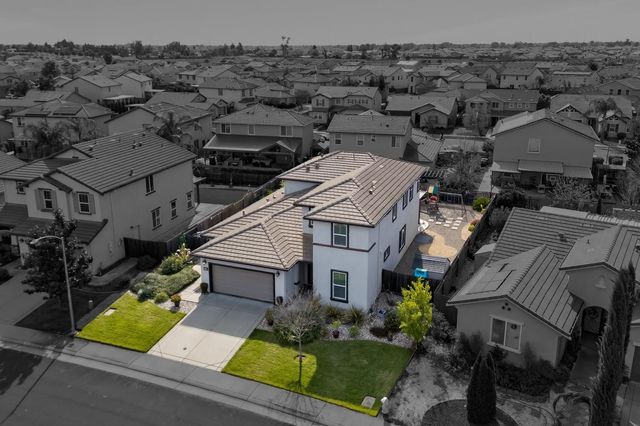 7434 Thorndale Way, Sacramento, CA 95829